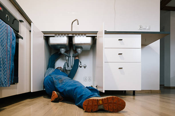 Professional Leak Detection technician working in Sunapee, NH